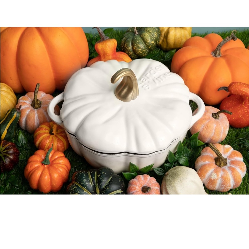 New White Pumpkin Dutch Oven 3.9 Qt, Larder & Vine